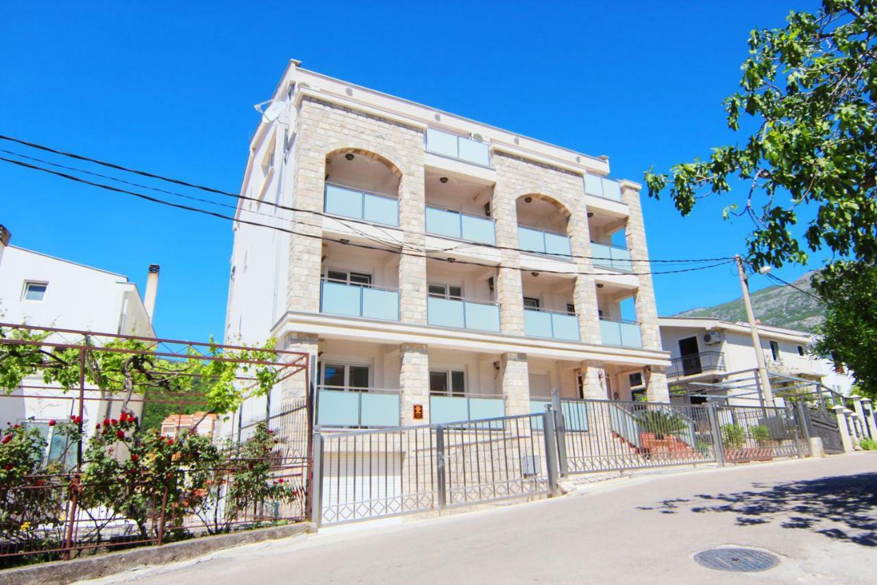 Lux M & A Apartments بودفا المظهر الخارجي الصورة